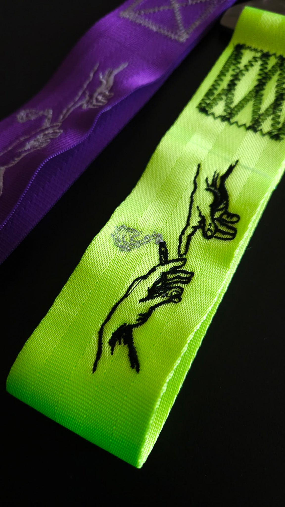 ''Smoking hands'' - Car Tow Strap