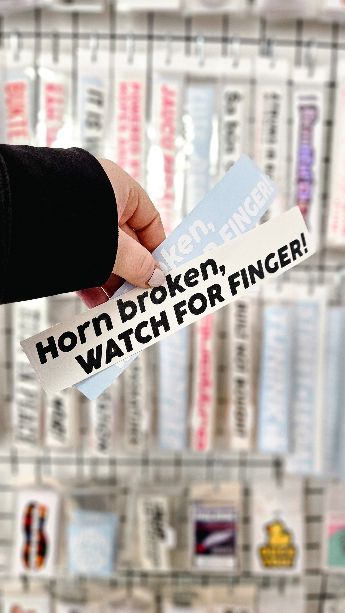 ''Horn broken, Watch for Finger!'' - Plotted Vinyl Sticker